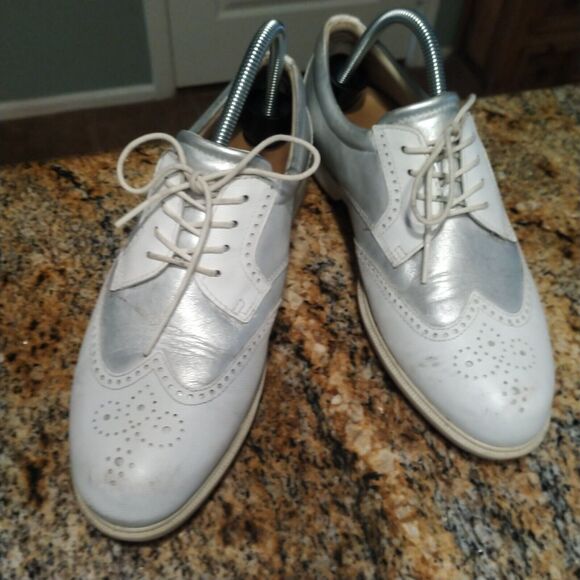 Ecco Womens Tour Hybrid Wing Tip Spikeless Golf Shoes Leather Silver Sz 40 US 8 - Picture 3 of 14